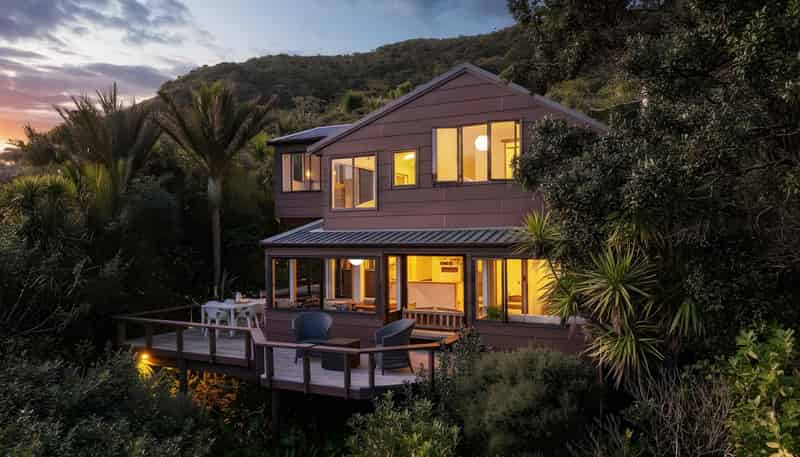 101b Garden Road, Piha