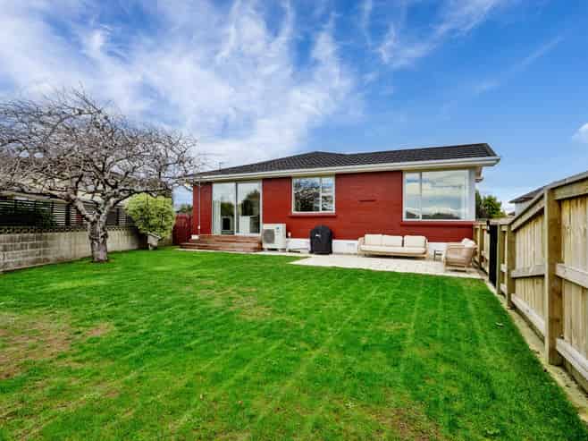 12 Cruickshank Crescent, Rosedale