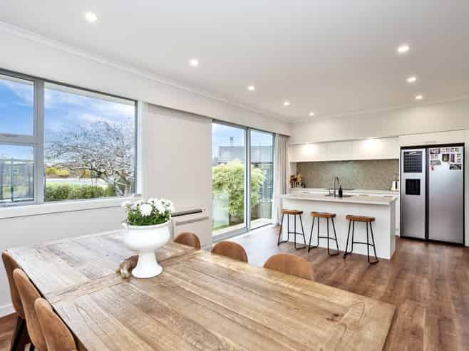 12 Cruickshank Crescent, Rosedale