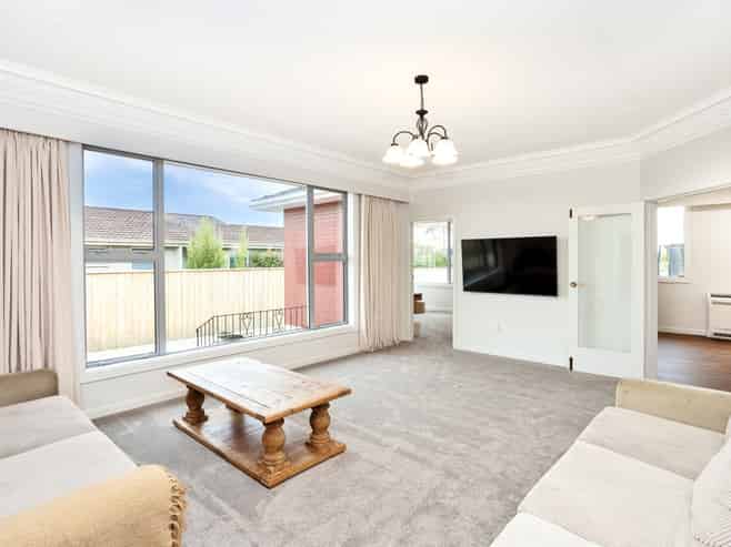 12 Cruickshank Crescent, Rosedale