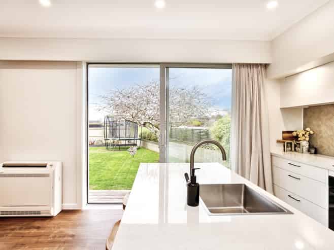 12 Cruickshank Crescent, Rosedale