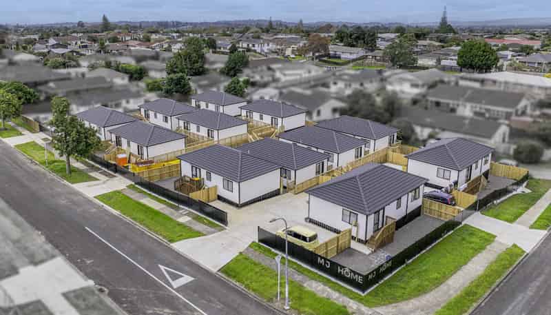 (L) 3/25 McLeod Road, Weymouth