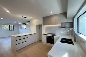 71D Royal Road, Massey