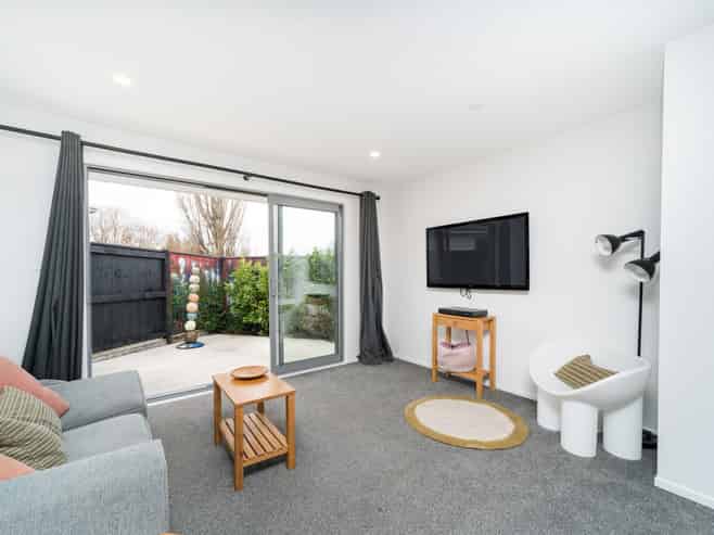 49B Escort Grove, Awapuni