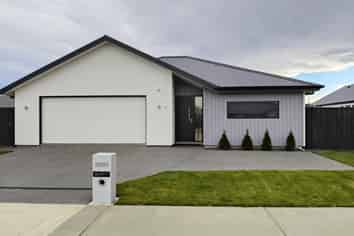 28 Mcquillan Avenue, Woodend