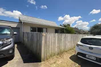 4/82B Luke Street East, Otahuhu
