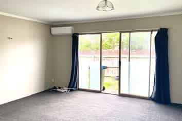 4/82B Luke Street East, Otahuhu