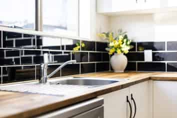 9B Crystal Grove, Birchville