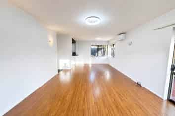 3/98 Roberts Road, Te Atatu South