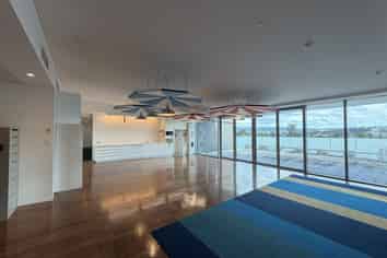 Large Format Office and Retail | 991 m2