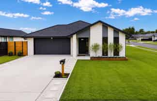 14 Murray Ward Drive, TE KAUWHATA