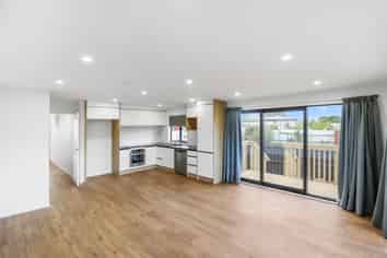 32D Tarata Crescent, Mangere Bridge