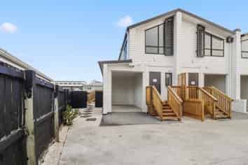 32D Tarata Crescent, Mangere Bridge