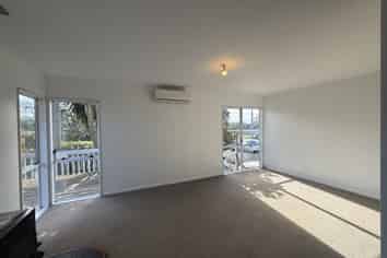2/46 Granville Drive, Massey