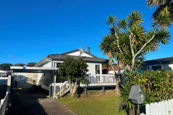 2/46 Granville Drive, Massey