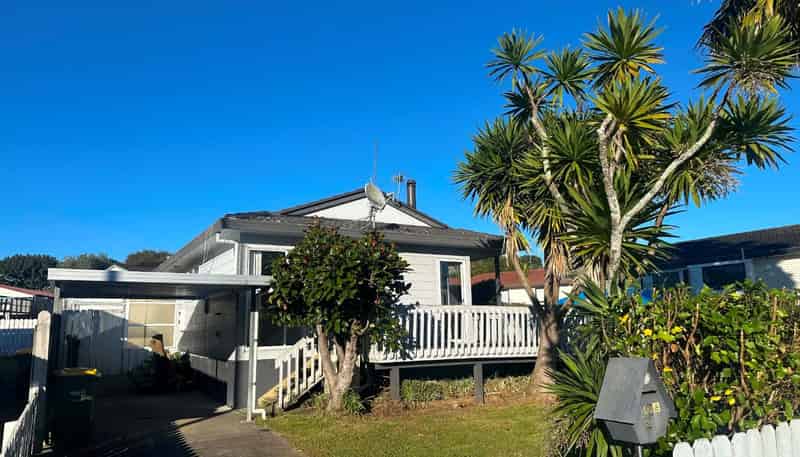 2/46 Granville Drive, Massey
