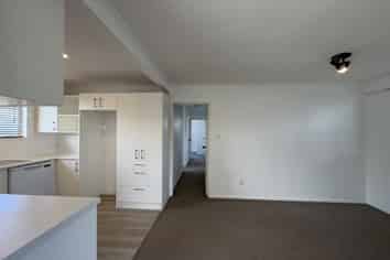 2/46 Granville Drive, Massey