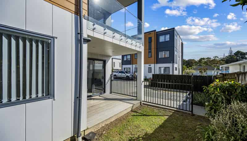 60 Smythe Road, Henderson