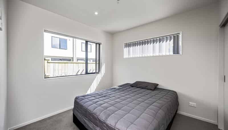60 Smythe Road, Henderson