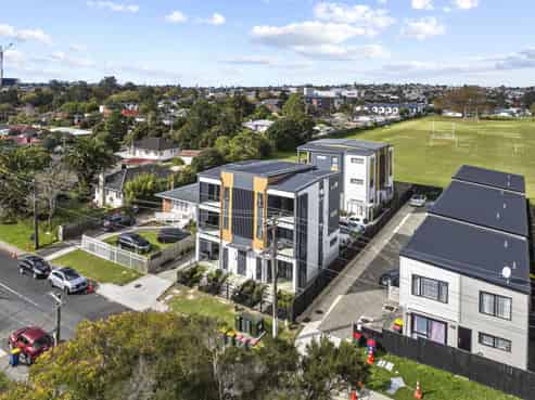 Fully leased dual-block passive income apartments