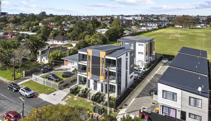 60 Smythe Road, Henderson