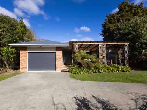 1A Peel Place, Wainuiomata