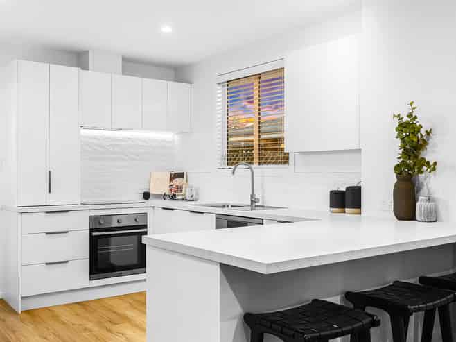 1/9 Rossiter Avenue, Redwood