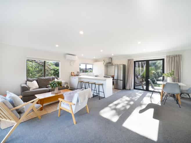 21a Dorset Grove, Cannons Creek