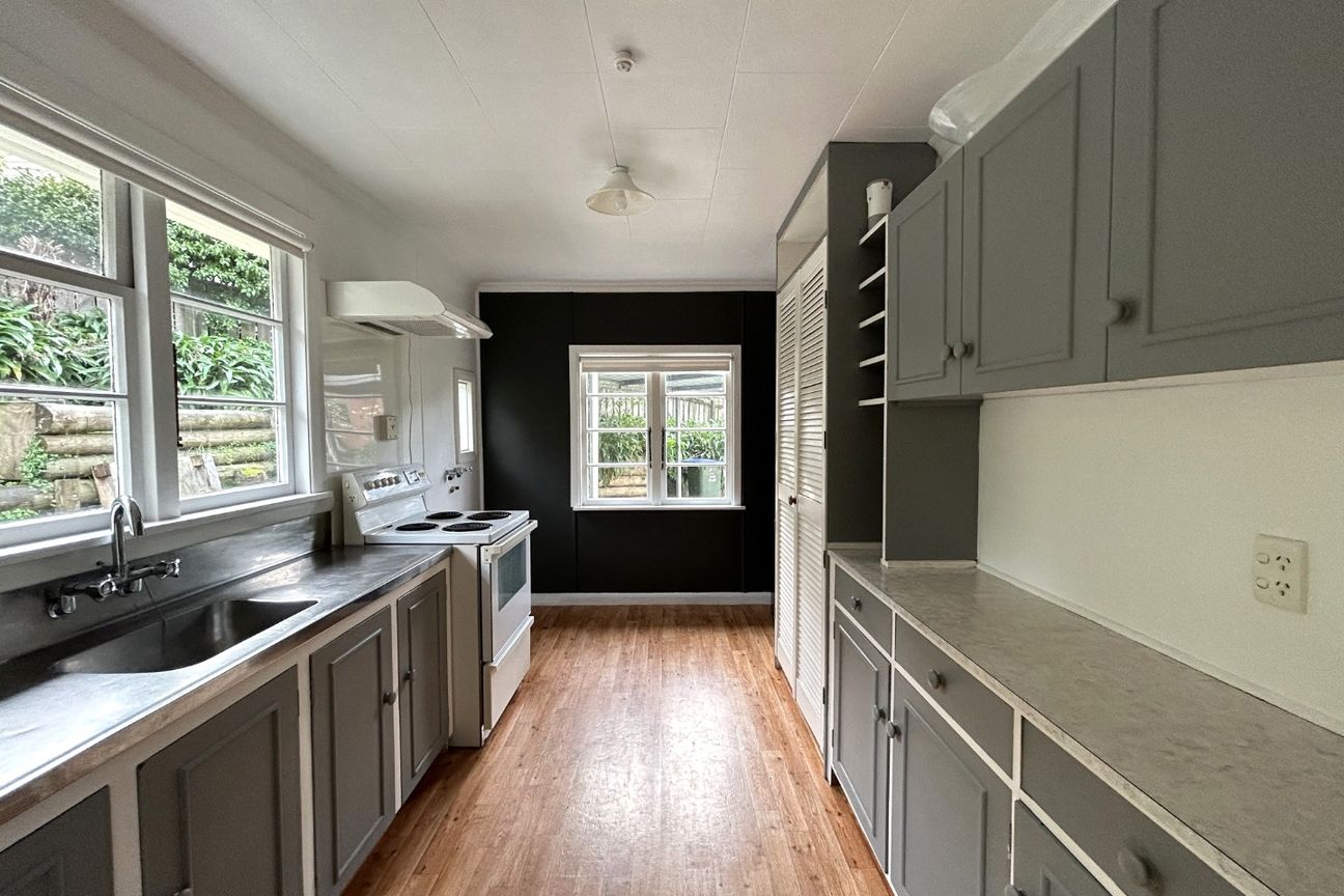 Two Bedroom Home close to Town - Vista 2