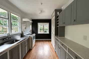 82 Russell Street, Stepneyville