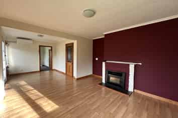 82 Russell Street, Stepneyville