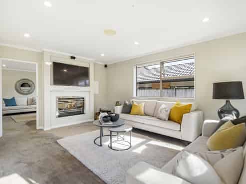 18 Lemon Grove Lane, Greenhithe