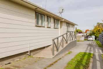 15 Russell Street, Marton