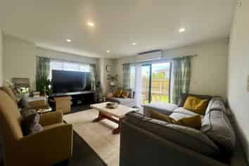 96 Mcleod Rd, Te Atatu South