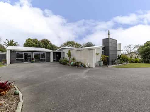 12D Takiroa Street, Urenui