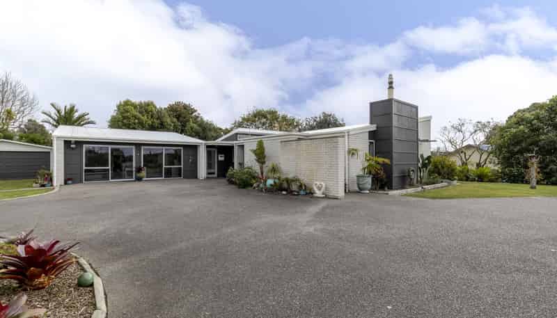 12D Takiroa Street, Urenui