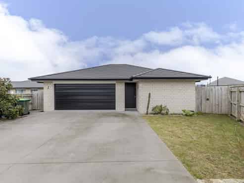 32 Aratapu Street, Waitara