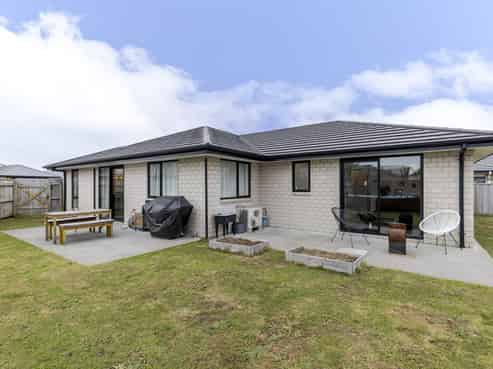 32 Aratapu Street, Waitara