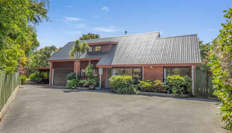 6 Milne Place, Richmond