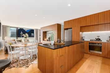 7 Jean Caldwell Way, Island Bay