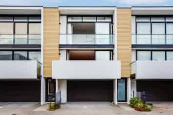 7 Jean Caldwell Way, Island Bay