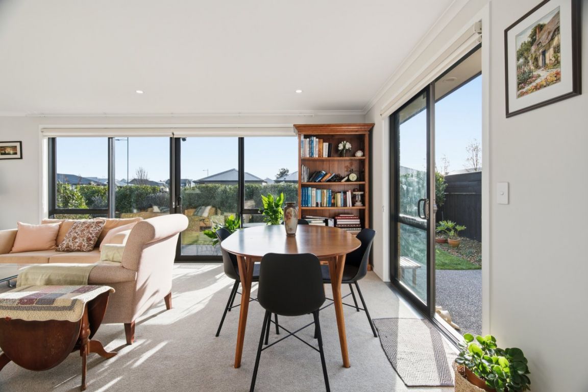 Quintessential Kiwi Comfort at 1 Valour Lane - Vista 6