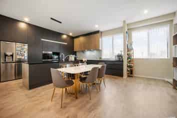 2/24 Pah Road, Epsom