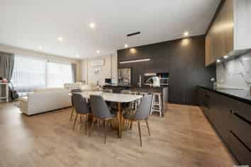 2/24 Pah Road, Epsom