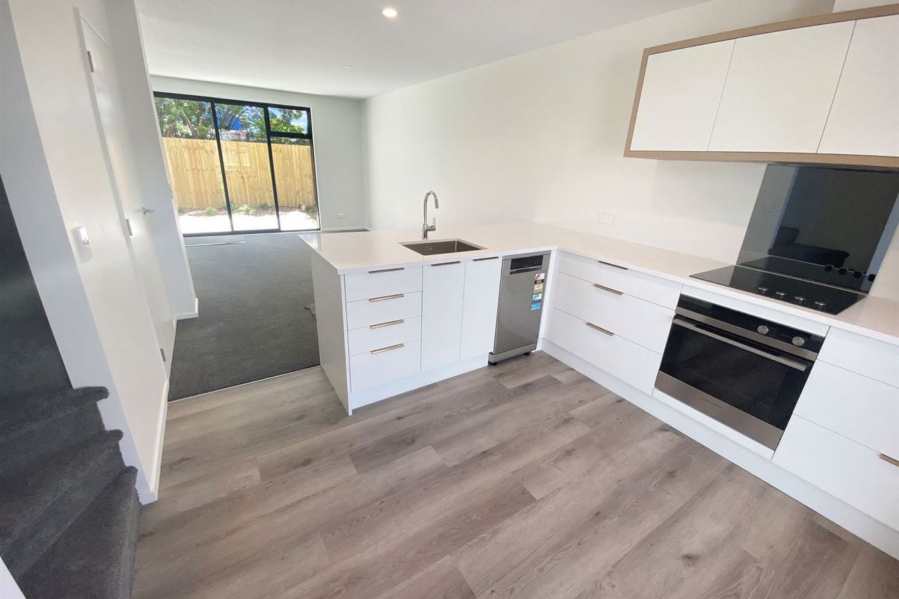 Modern living close to the City! - View 3
