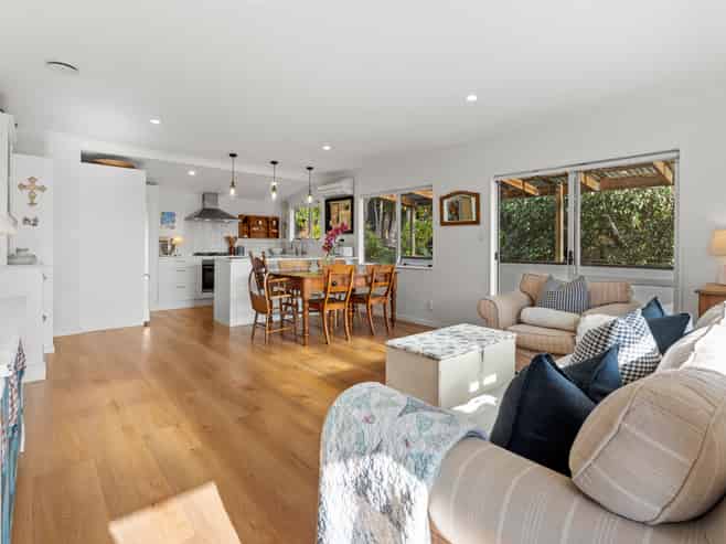 59B Arran Road, Browns Bay