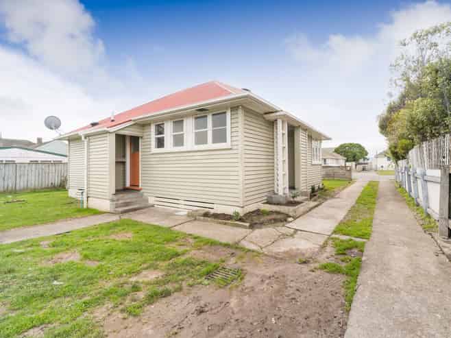 4 Thames Street, Roslyn