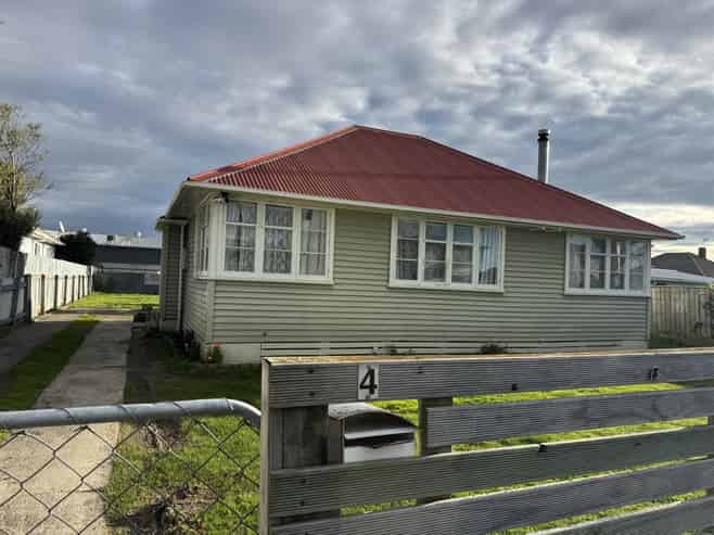 4 Thames Street, Roslyn