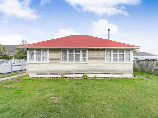 4 Thames Street, Roslyn