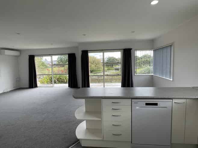 19b McGowan Place, Orewa